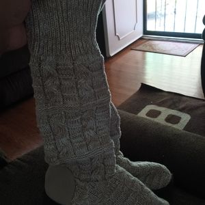 Muk luk sweater boots